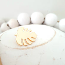 Load image into Gallery viewer, Monstera Leaf Lapel Pin