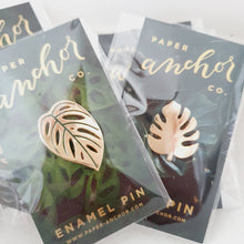 Load image into Gallery viewer, Anthurium Leaf Lapel Pin